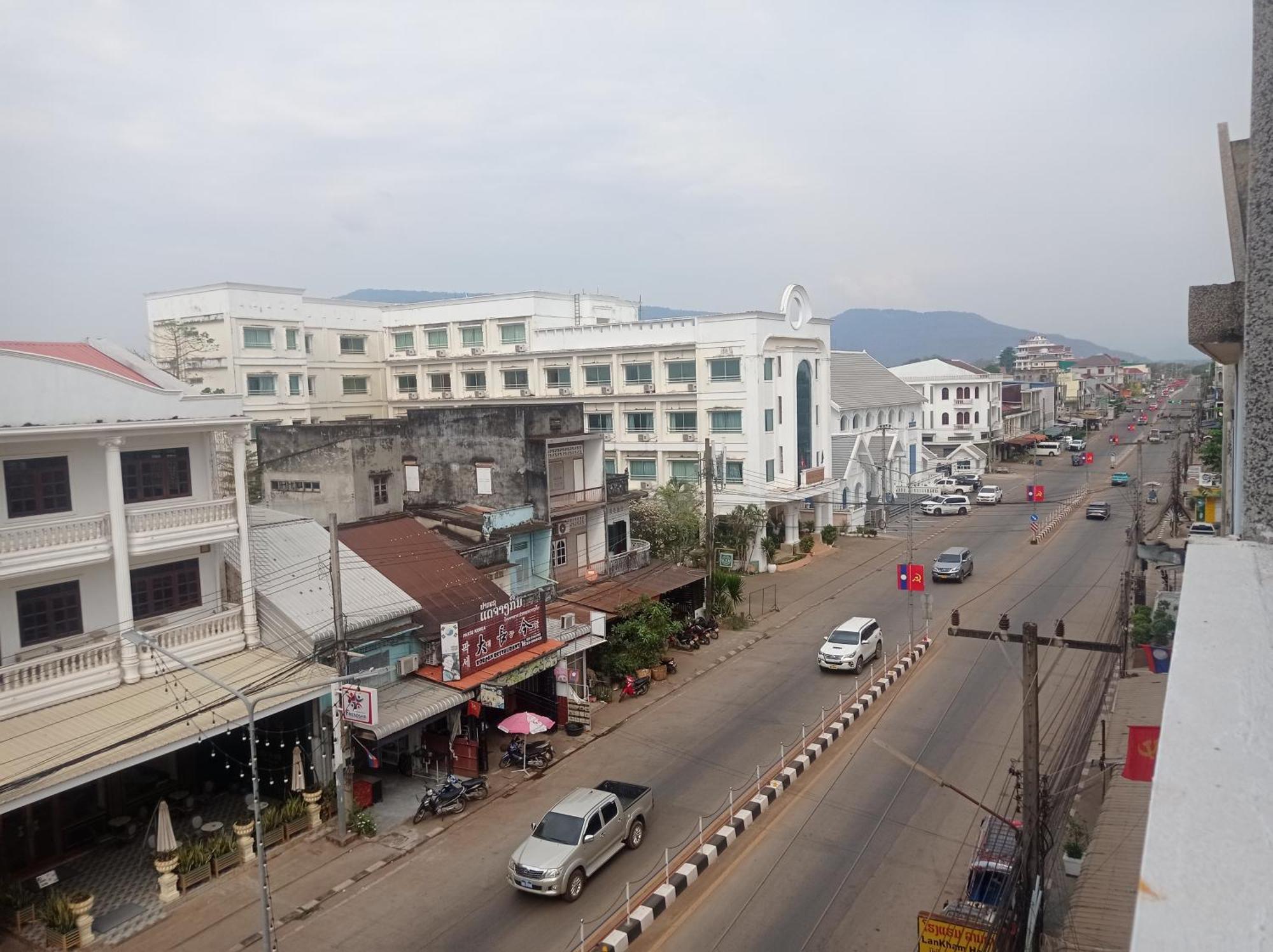 Jasmine Hostel & Guesthouse Pakse Extérieur photo